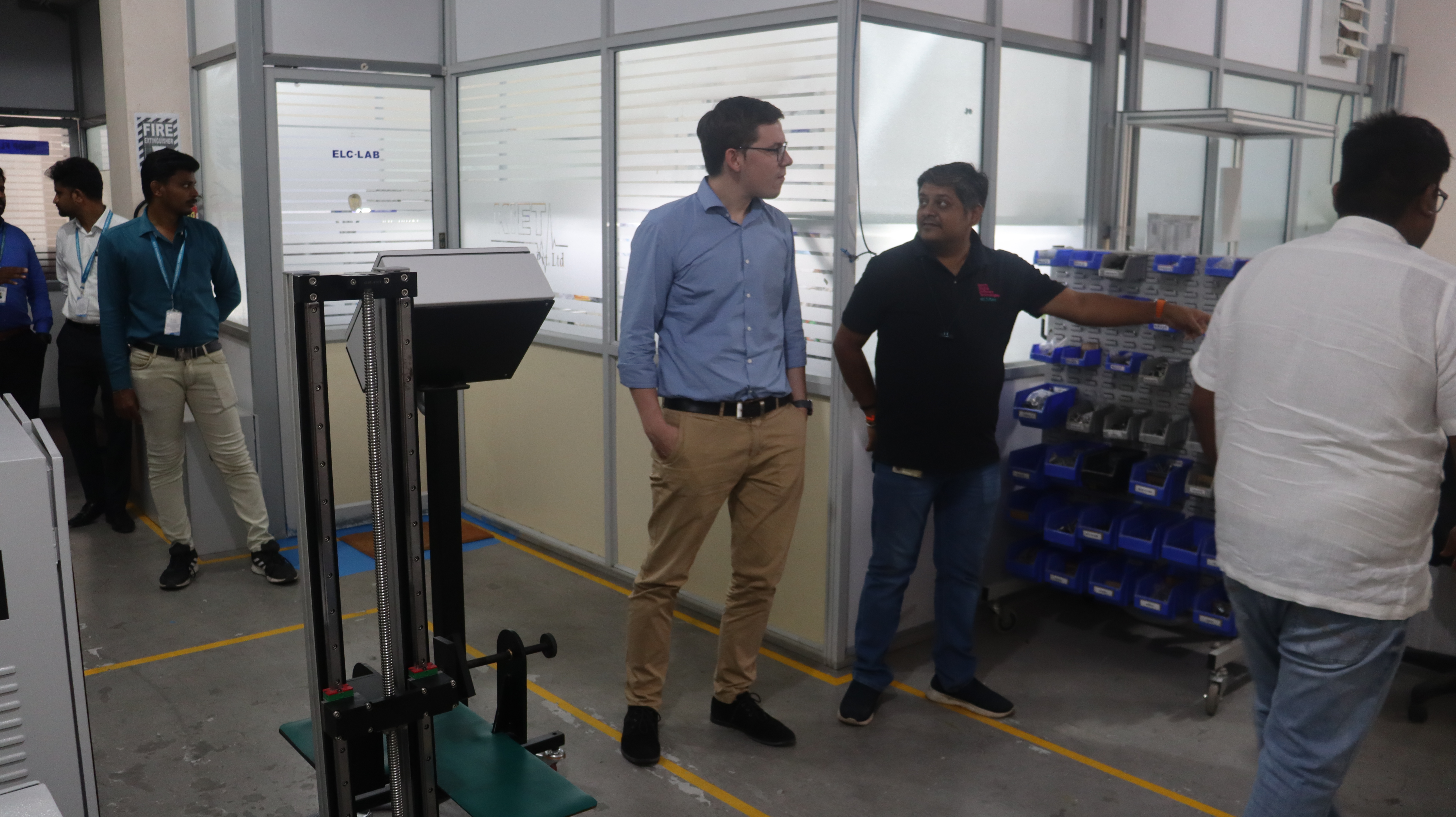 Client inspection of adaptor box